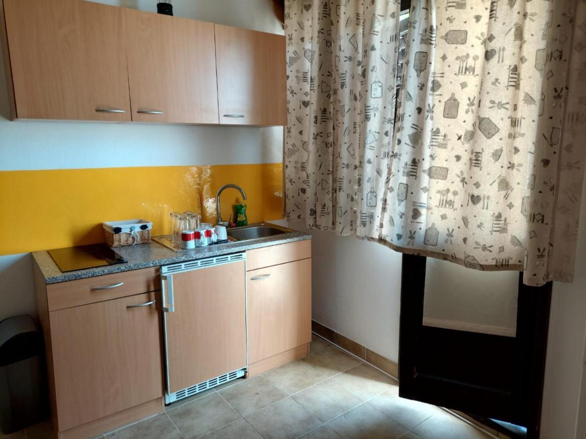 Apartment Galeb Lukovo Šugarje Esterno foto